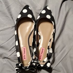 Betsey Johnson flats size 10